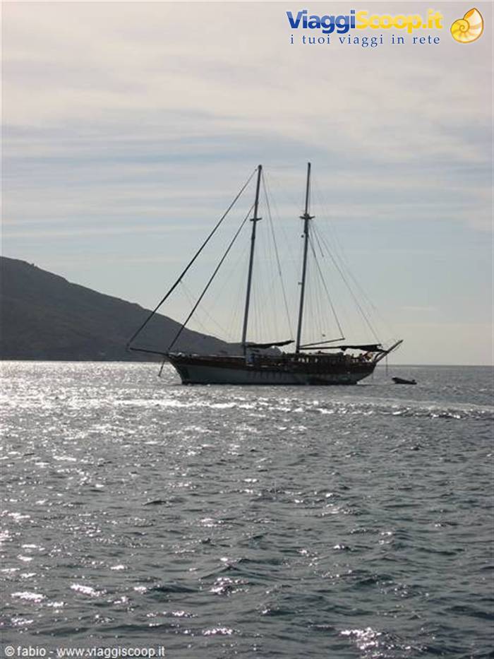 risveglio in barca a marina di campo