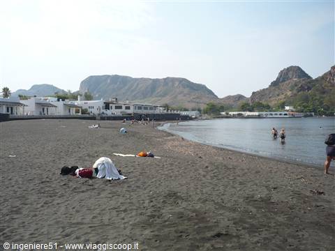spiaggia nera a Vulcano