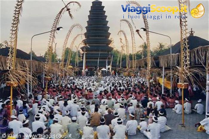 Odalan nel tempio di Jimbaran