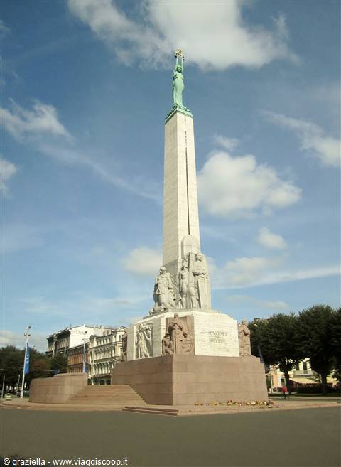 RIGA,MONUMENTO ALLA LIBERTA'