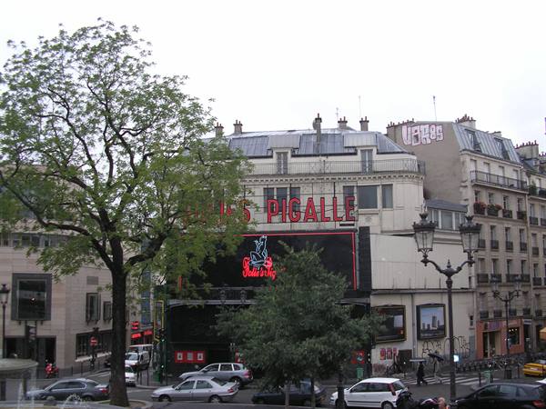 LES FOLIES DE PIGALLE