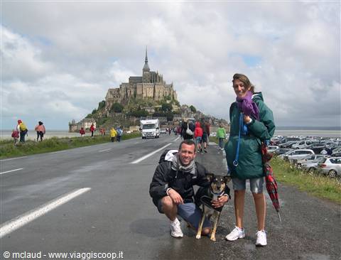 MONT SAINT MICHEL . . . UNA DELLE PRINCIPALI ATTRAZIONI DELLA FRANCIA (BASSA NORMANDIA)