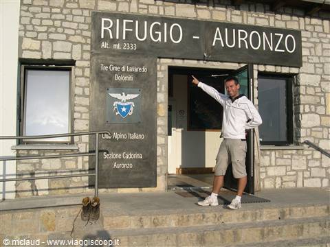SOTTO LE TRE CIME DI LAVAREDO AL RIFUGIO AURONZO