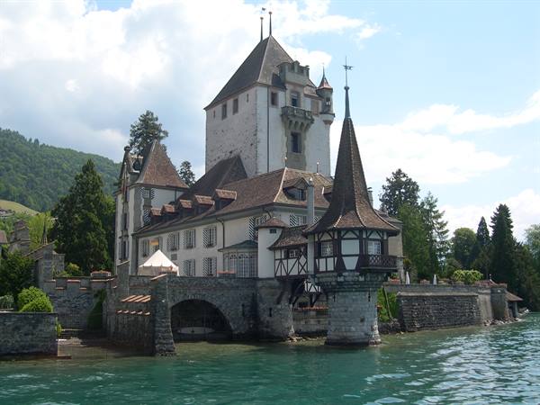 SCORCI DAL LAGO THUNERSEE
