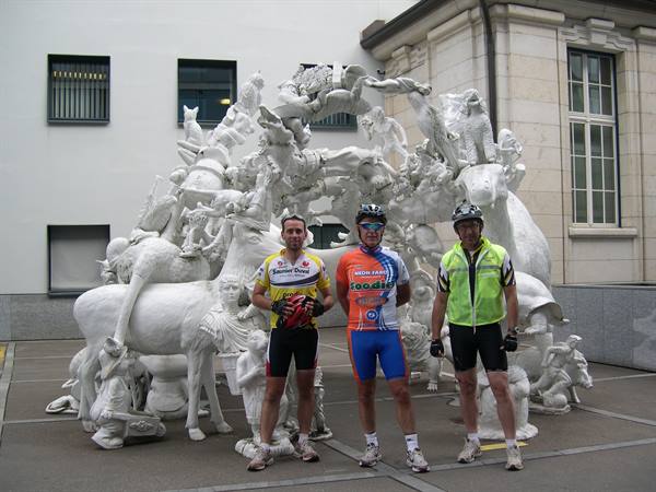 STRANE SCULTURE . . .