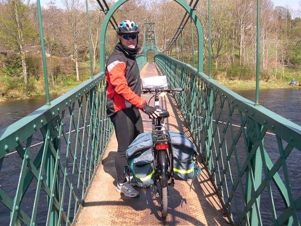 ANCORA UNA VOLTA SUL PONTE DI PITLOCRY, META DELLE AVVENTURE CICLISTICHE DEL 2009
