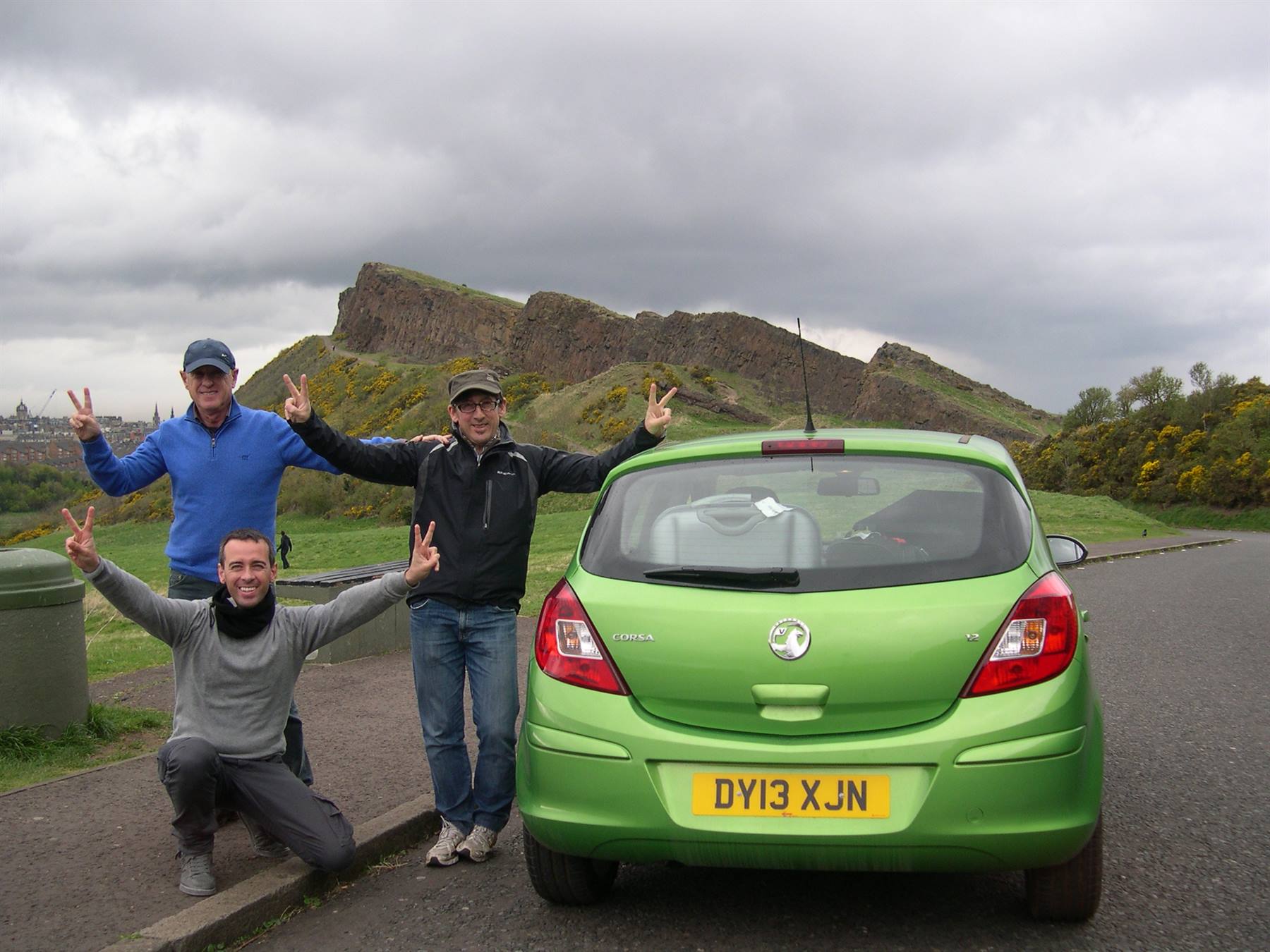 UN FANTASTICO GIRO IN AUTO A POCHI MINUTI DAL CENTRO DI EDIMBURGO
