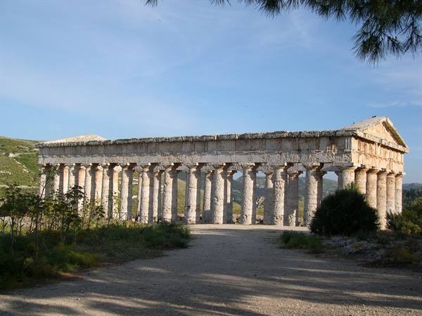 IL TEMPIO GRECO DI SEGESTA