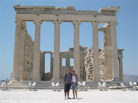 NOI DUE E IL SIMBOLO DI ATENE: IL PARTENONE