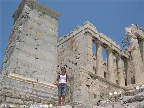 VALENTINA TRA I MARMI DELL'ANTICA GRECIA