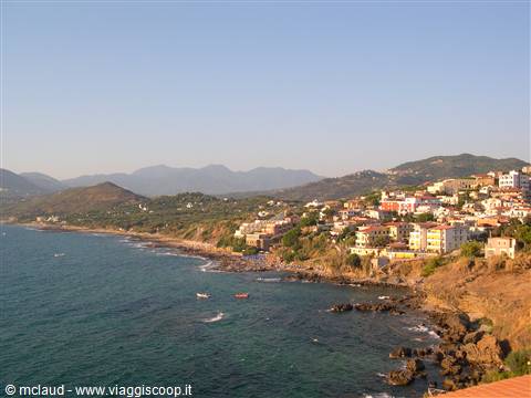 IL PAESE ADAGIATO SUL GOLFO