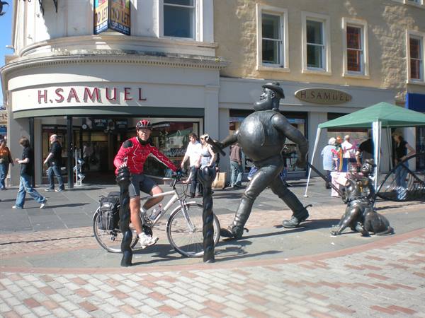 LE STRANE SCULTURE DI DUNDEE
