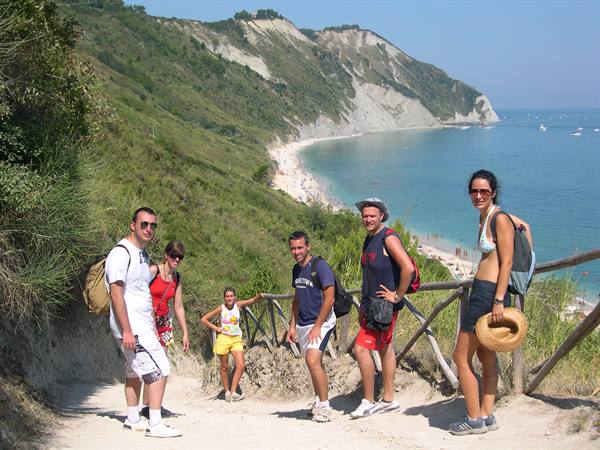 IN CAMPEGGIO NELLA RIVIERA DEL CONERO
