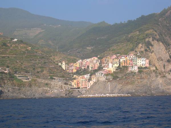 UNO DEI FAMOSI PAESI VISTO DAL MARE