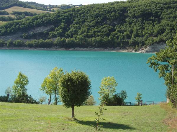 Lago artificiale