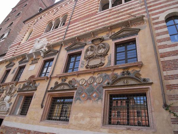 VERONA - PIAZZA DEI SIGNORI