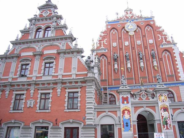 LETTONIA - RIGA - CASA DELLA TESTA NERA