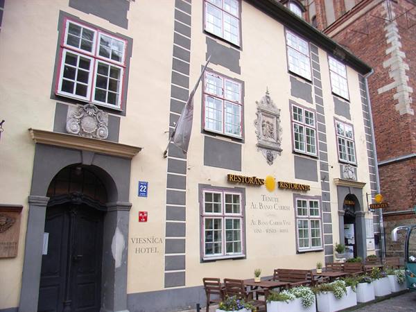 LETTONIA - RIGA - RISTORANTE DI AL BANO