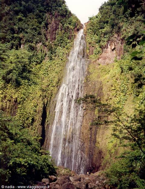 CASCATA DI CARBET