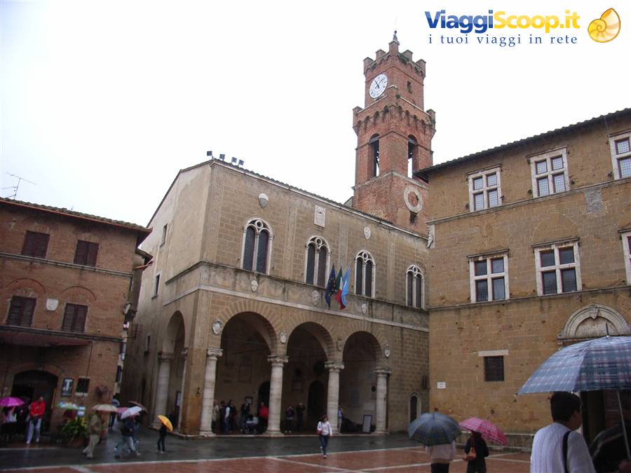 PIENZA - PIAZZA PIO II
