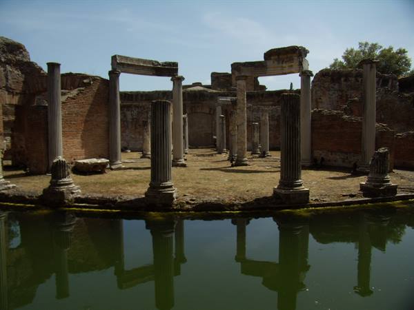 Villa Adriana - Teatro Marittimo