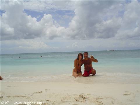 COCCO IN SPIAGGIA