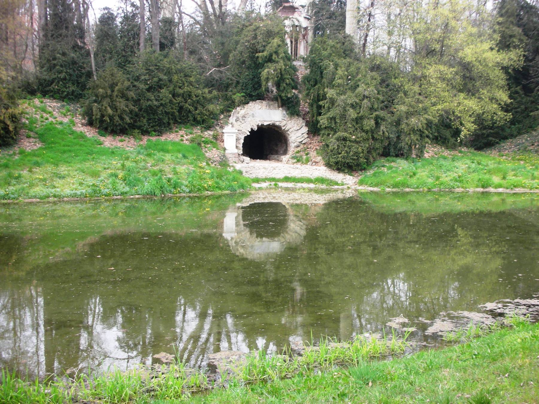 grotta del mago merlino