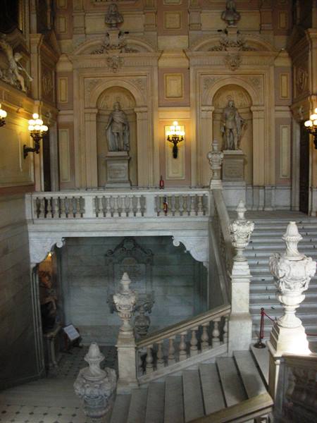 scalinate per l'accesso a palazzo