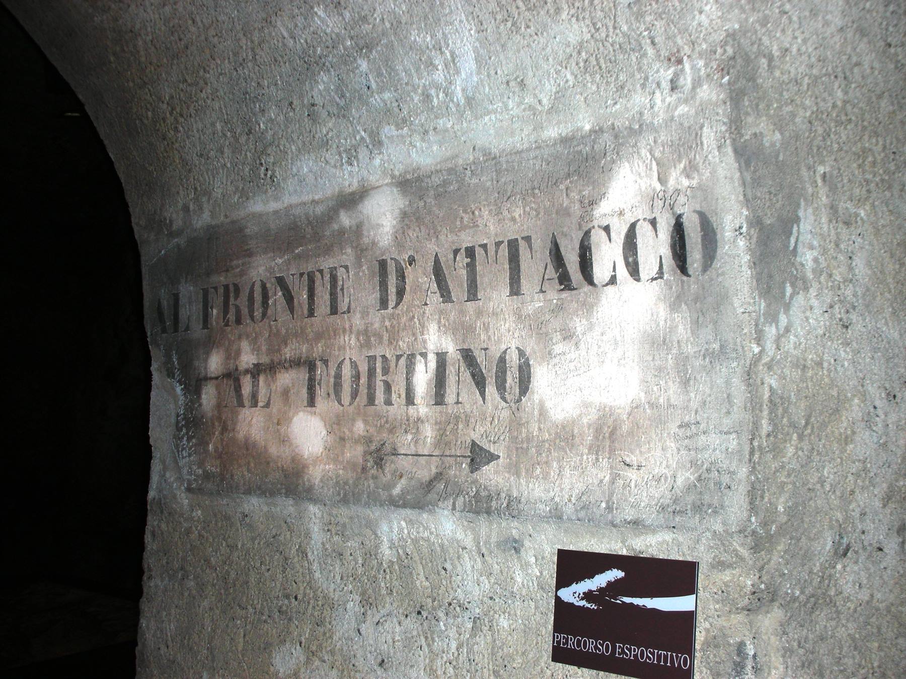 antiche scritte interno forte