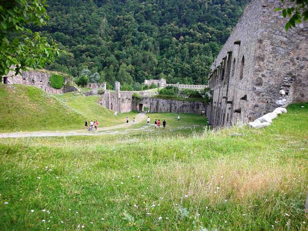 veduta vallata e forte basso