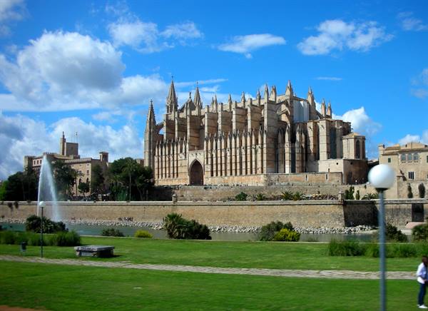 la cattedrale e il parco