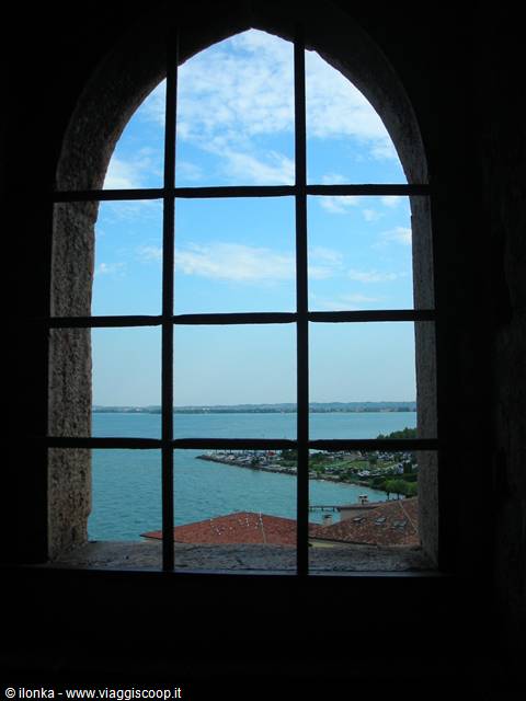 veduta dal castello di sirmione
