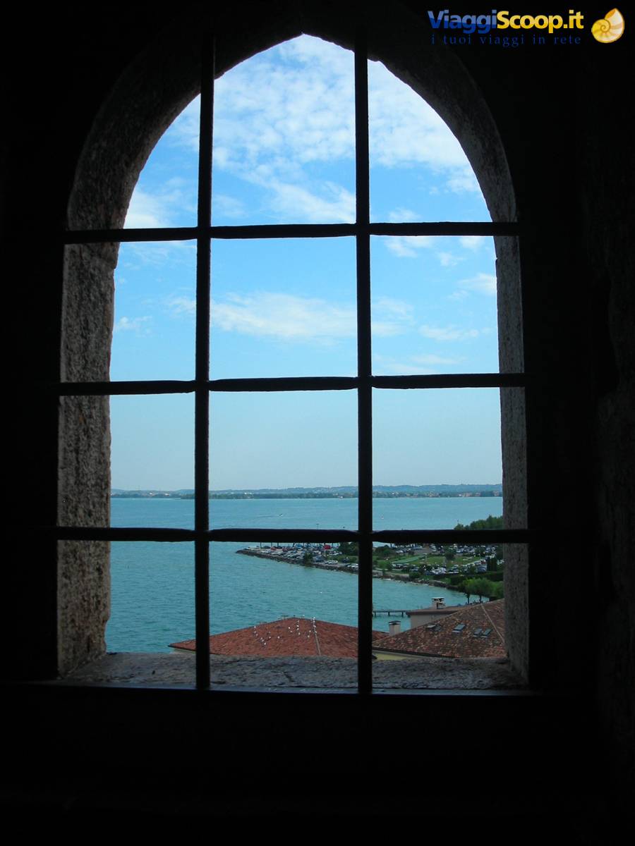veduta dal castello di sirmione