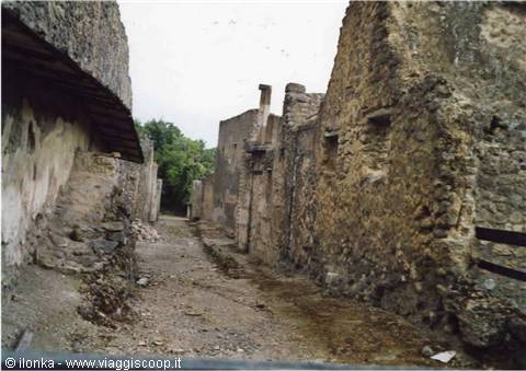 pompei...starada di ciottoli