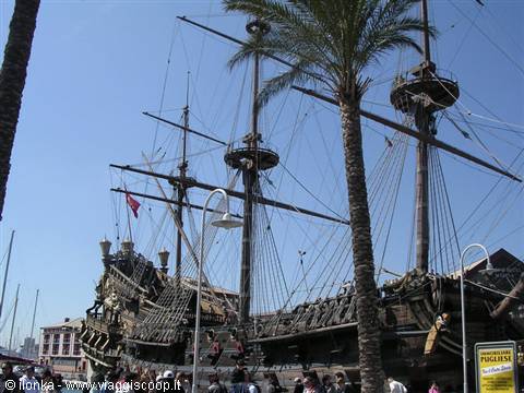 antico galeone al porto antico