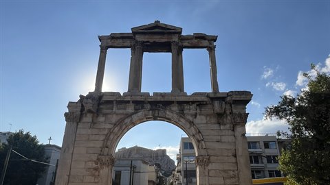 L'arco di Adriano ci saluta,Atene che resta nel cuore.