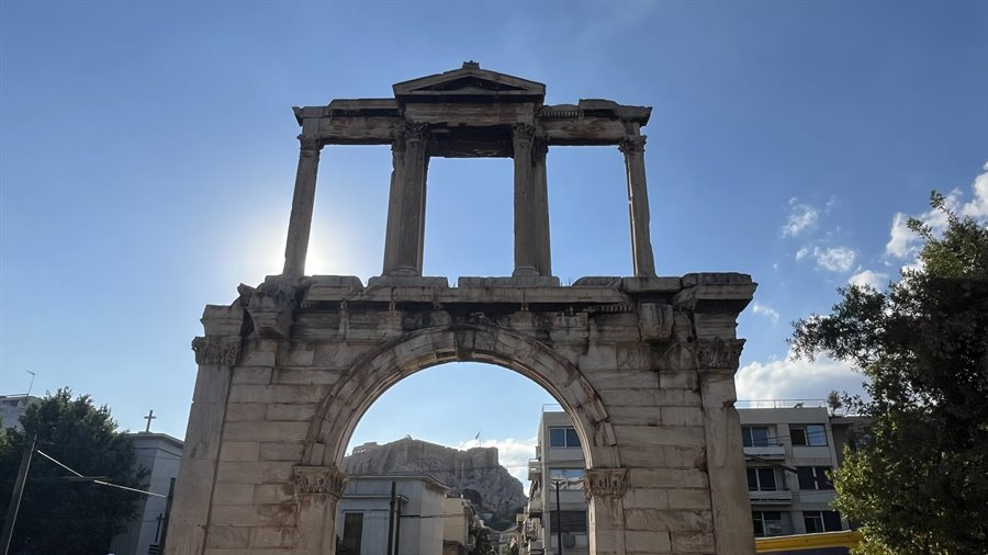 L'arco di Adriano ci saluta,Atene che resta nel cuore.