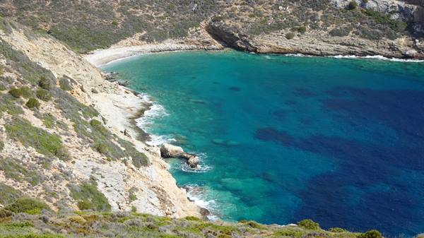 Piccola caletta nascosta, quell'acqua turchese mi ha rubato il cuore.