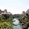 Il famoso ponte di Mostar, ricostruito dopo essere stato bombardato BOSNIA E HERZEGOWINA 