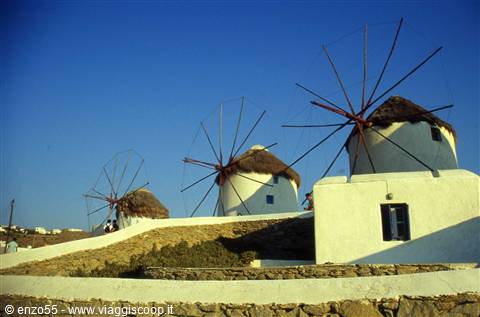 MIKONOS