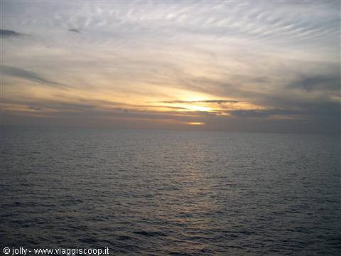 Tramonto sul mare