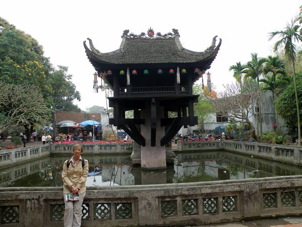 Hanoi pagoda una colonna