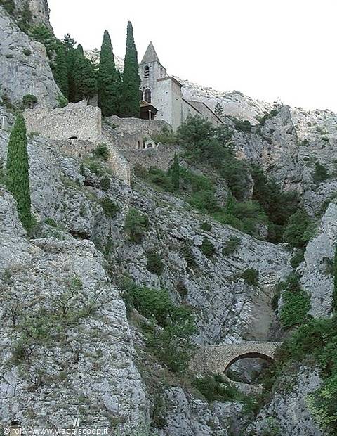 Moustiers Sainte Marie - La chiesetta