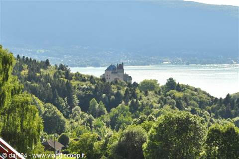 Menthon Saint Bernard il castello