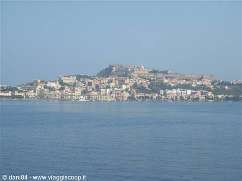 Milazzo vista dal traghetto