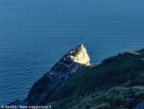 il castello di sant'alessio siculo 2