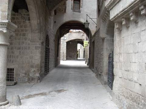 Viterbo quartiere medievale San Pellegrino