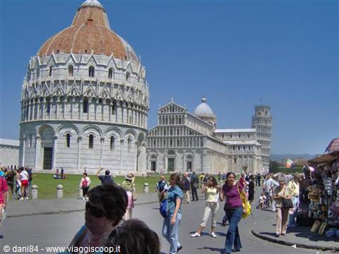 pisa piazza dei miracoli