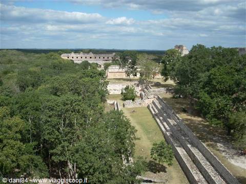 uxmal gran piramide panorama