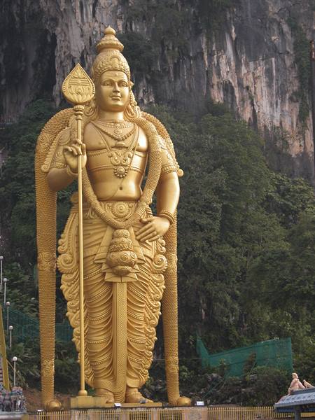BATU CAVES la statua indù più alta al mondo